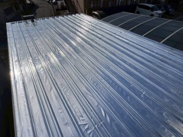 【大分市 M様邸】ガレージ屋根のスカイ工法｜夏場の暑さを抑える遮熱施工